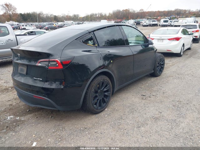 2020 TESLA MODEL Y 5YJYGDEE5LF049453 Photo 3