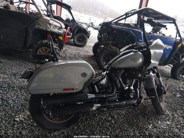 2024 HARLEY-DAVIDSON FXLRST 1HD1YXZ15RB015921 Photo 3