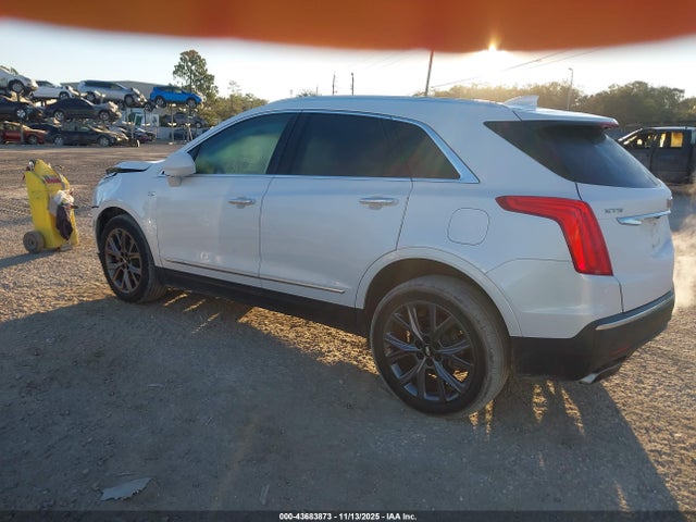 2019 CADILLAC XT5 1GYKNCRS7KZ170493 Photo 2