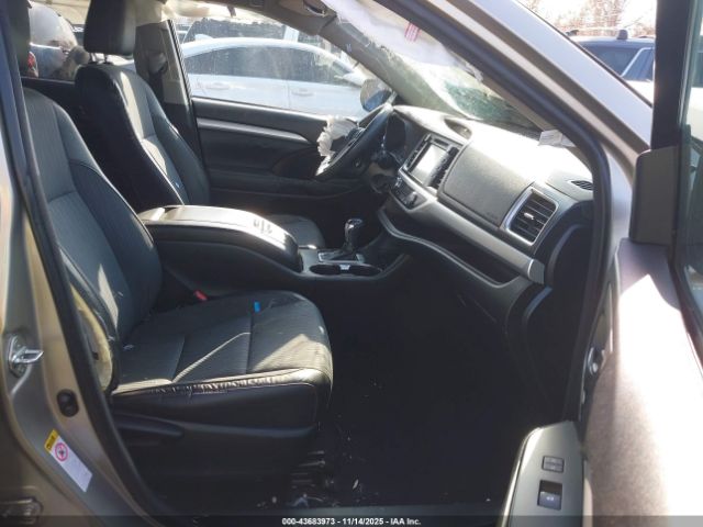 2016 TOYOTA HIGHLANDER 5TDZKRFH3GS123978 Photo 4