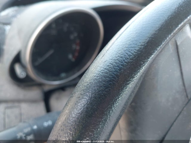 2011 MAZDA MAZDA3 JM1BL1UF4B1460912 Photo 6