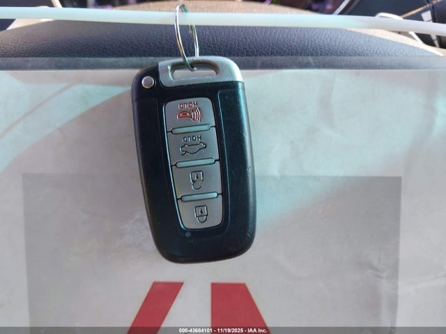 Продажа на аукционе авто 2012 Hyundai Sonata Se, vin: 5NPEC4AC5CH387262, номер лота: 43684101