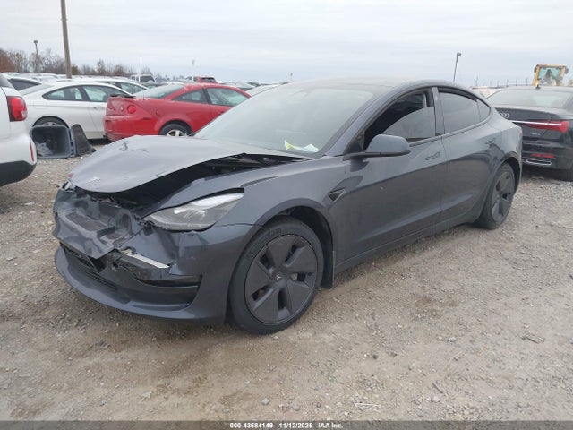 2023 TESLA MODEL 3 5YJ3E1EA1PF555136 Photo 1