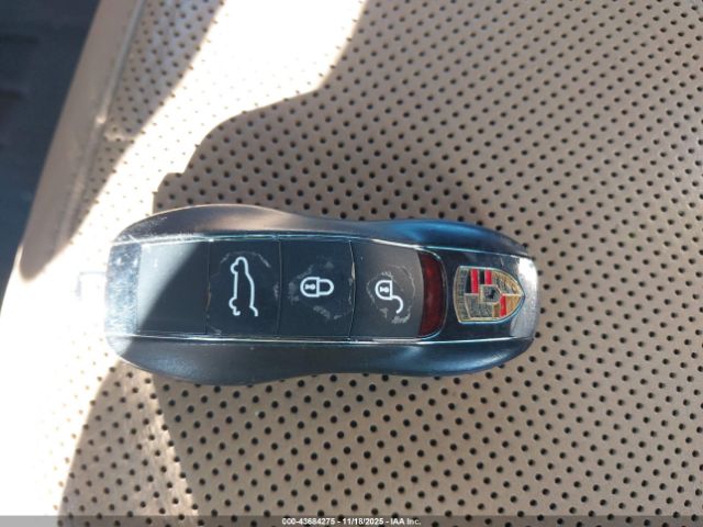 2016 PORSCHE CAYENNE WP1AA2A2XGKA14739 Photo 10