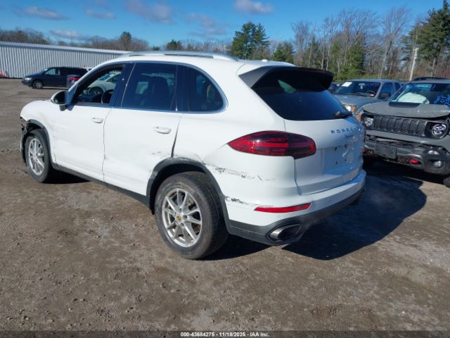 2016 PORSCHE CAYENNE WP1AA2A2XGKA14739 Photo 2