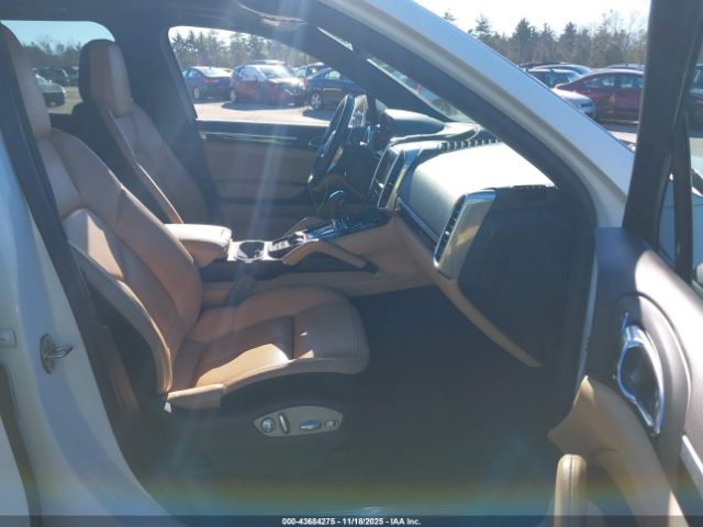 2016 PORSCHE CAYENNE WP1AA2A2XGKA14739 Photo 4