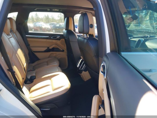 2016 PORSCHE CAYENNE WP1AA2A2XGKA14739 Photo 7