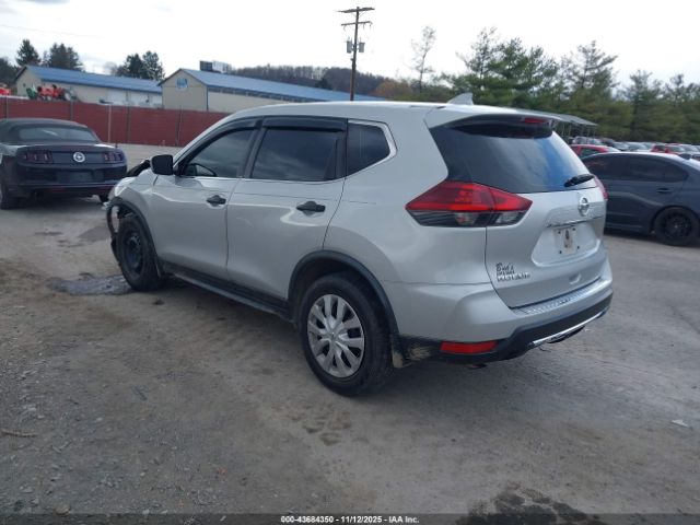 2018 NISSAN ROGUE JN8AT2MV1JW314370 Photo 2