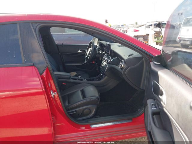 2016 MERCEDES-BENZ CLA 250 WDDSJ4EB6GN374834 Photo 4