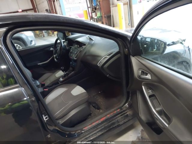 2015 FORD FOCUS ST 1FADP3L97FL323256 Photo 4