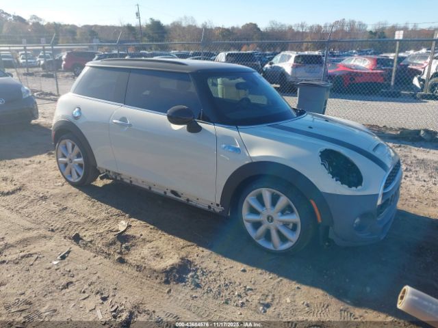 2017 MINI HARDTOP WMWXP7C52H3C61781