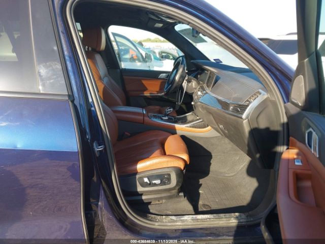 2022 BMW X7 5UXCX6C08N9L67804 Photo 4