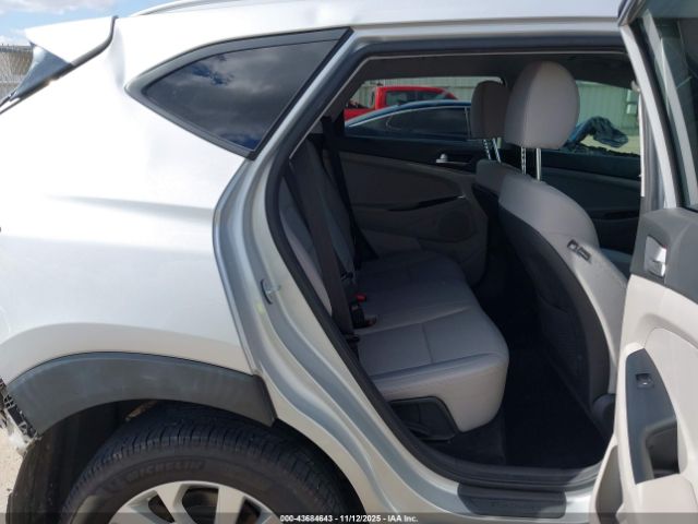 2019 HYUNDAI TUCSON KM8J33A44KU914788 Photo 7