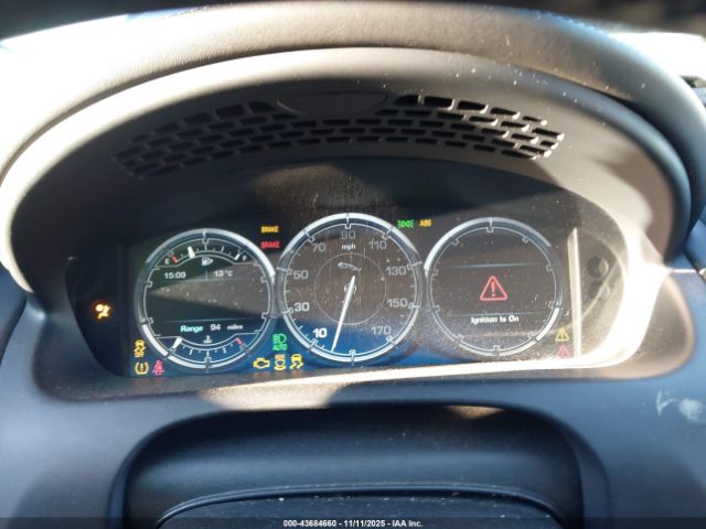 2011 JAGUAR XJ SAJWA2GE3BMV09243 Photo 6