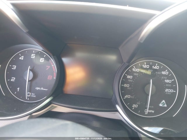 2018 ALFA ROMEO GIULIA ZARFAEAV8J7577341 Photo 6