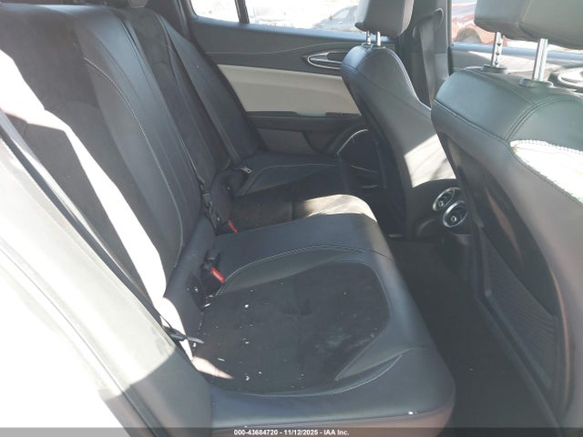 2018 ALFA ROMEO GIULIA ZARFAEAV8J7577341 Photo 7
