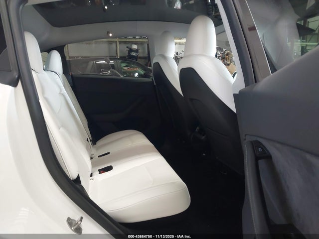 2023 TESLA MODEL Y 7SAYGDEE1PA177520 Photo 7
