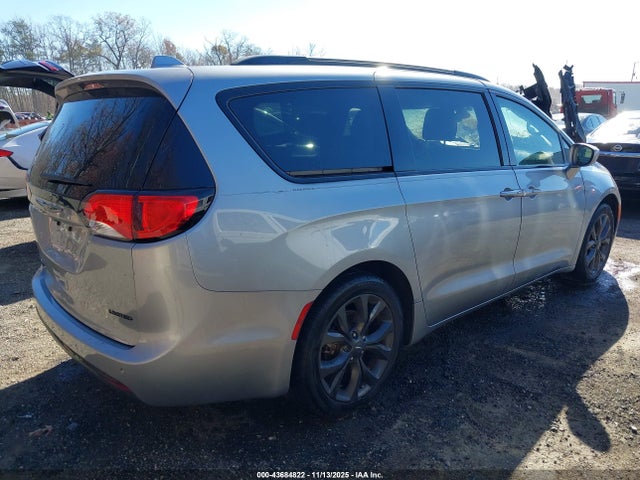 43684822 :رقم المزاد ، 2C4RC1GG2KR714051 vin ، 2019 Chrysler Pacifica Limited مزاد بيع