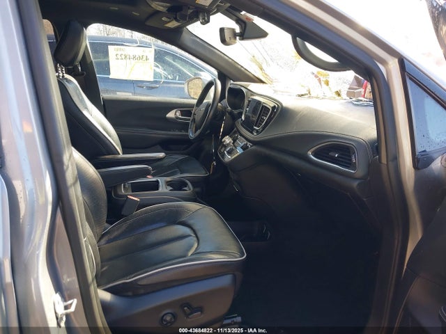 43684822 :رقم المزاد ، 2C4RC1GG2KR714051 vin ، 2019 Chrysler Pacifica Limited مزاد بيع
