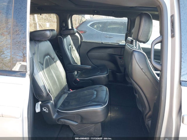43684822 :رقم المزاد ، 2C4RC1GG2KR714051 vin ، 2019 Chrysler Pacifica Limited مزاد بيع