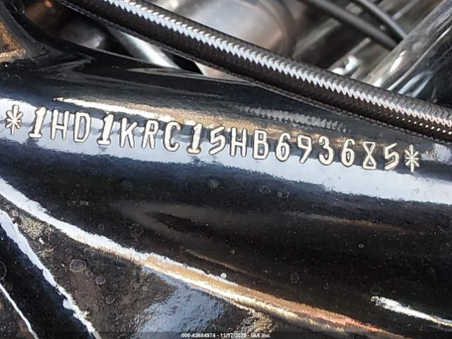 2017 HARLEY-DAVIDSON FLHXS 1HD1KRC15HB693685 Photo 9