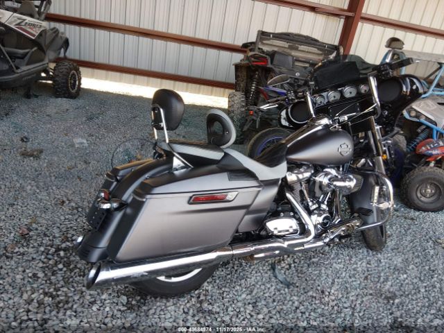 2017 HARLEY-DAVIDSON FLHXS 1HD1KRC15HB693685 Photo 3