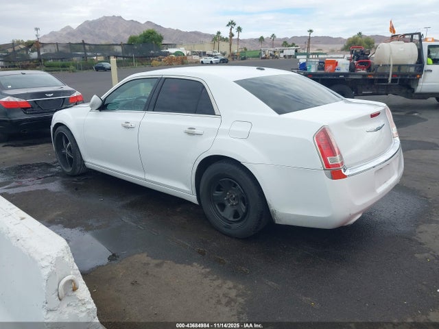Chrysler 300 2014 2C3CCAAG9EH336159 Image 3