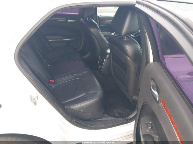 Chrysler 300 2014 2C3CCAAG9EH336159 Image 8