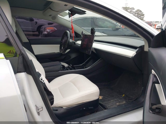 2018 TESLA MODEL 3 5YJ3E1EB0JF086332 Photo 4