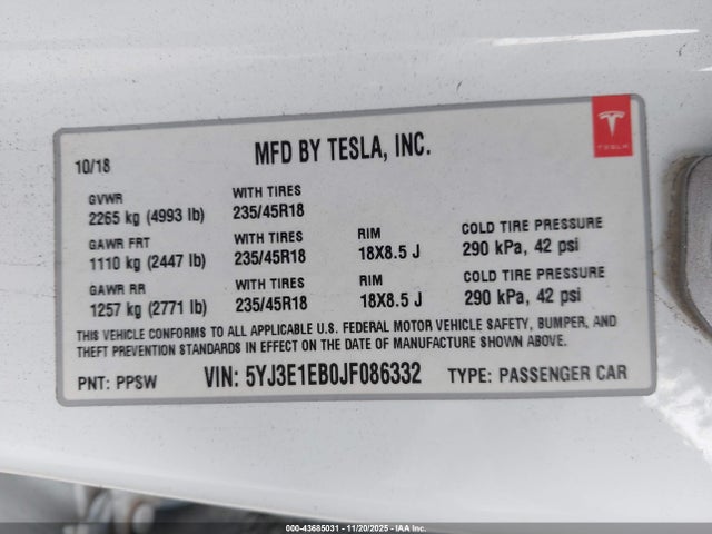 2018 TESLA MODEL 3 5YJ3E1EB0JF086332 Photo 8