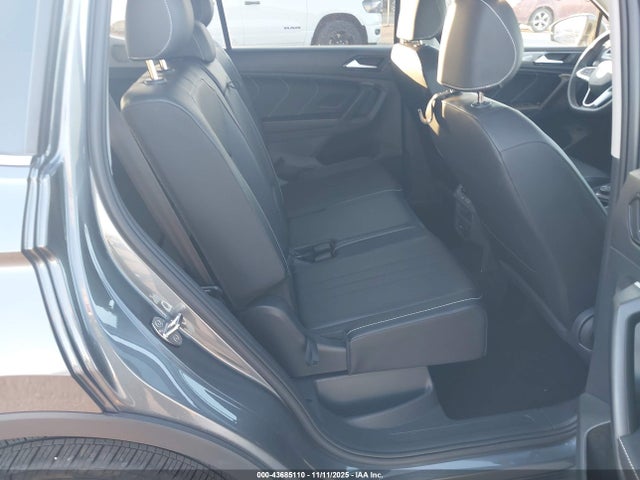 3VVMB7AX1RM114438 Volkswagen Tiguan 2.0t Se/2.0t Wolfsburg Edition
