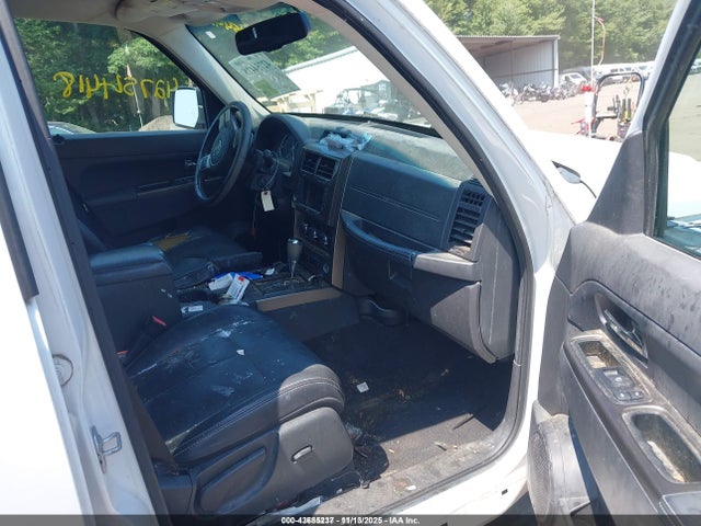 43685237 :رقم المزاد ، 1J4PN5GK9BW531812 vin ، 2011 Jeep Liberty Limited Edition مزاد بيع