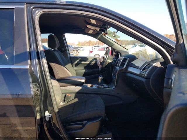 Продаж на аукціоні авто 2018 Jeep Grand Cherokee Laredo E 4x4, vin: 1C4RJFAG5JC313046, номер лоту: 43685264