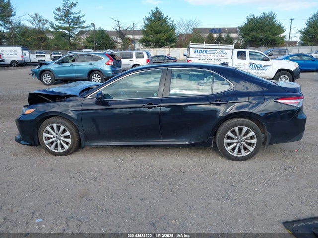 Продажа на аукционе авто 2019 Toyota Camry Le, vin: 4T1B11HK4KU845992, номер лота: 43685322