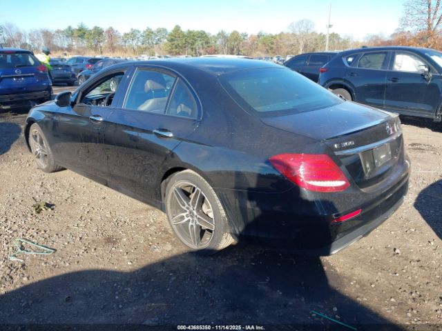 2019 MERCEDES-BENZ E 300 WDDZF4KB7KA562542 Photo 2