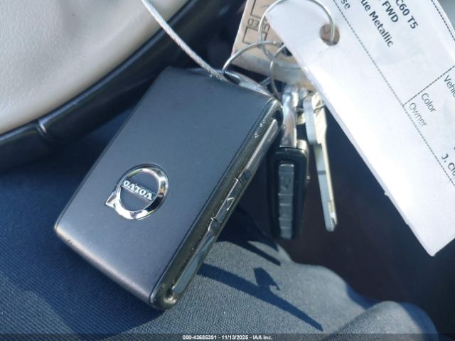 2020 VOLVO XC60 YV4102DK7L1517531 Photo 10