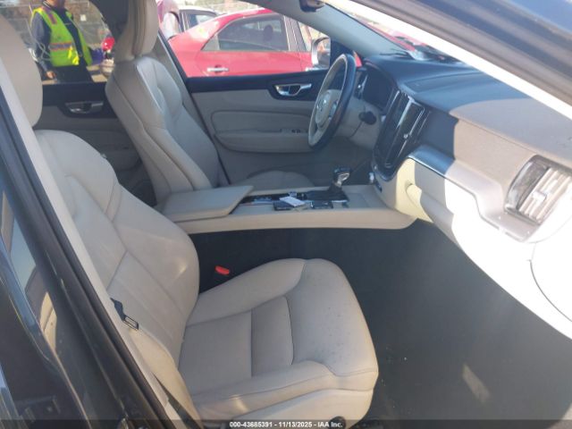 2020 VOLVO XC60 YV4102DK7L1517531 Photo 4