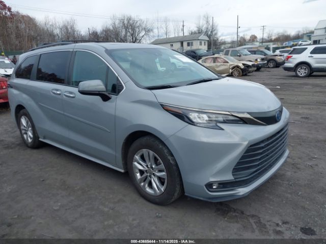 2022 TOYOTA SIENNA 5TDASKFC1NS049157