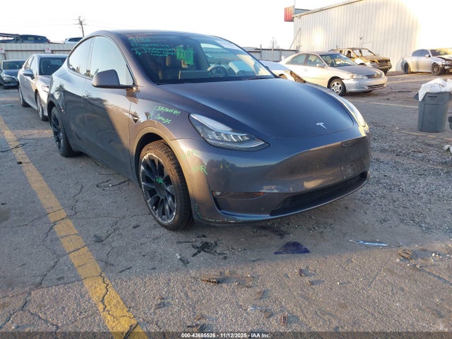 2022 TESLA MODEL Y 7SAYGDEE9NF481758 Photo 0