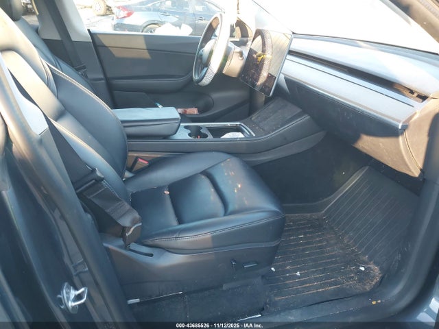 2022 TESLA MODEL Y 7SAYGDEE9NF481758 Photo 4