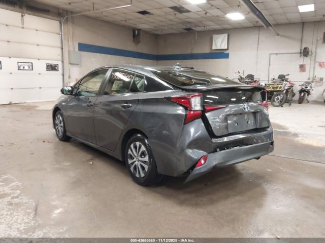 2020 TOYOTA PRIUS JTDL9RFU8L3016452 Photo 2