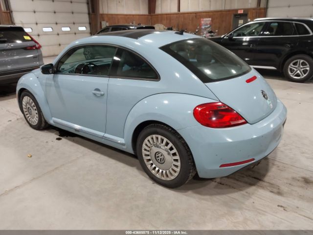 2013 VOLKSWAGEN BEETLE 3VWJP7AT0DM664431 Photo 2