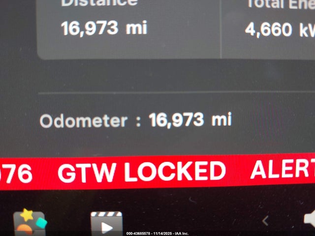 2025 TESLA MODEL 3 5YJ3E1EB8SF910076 Photo 6