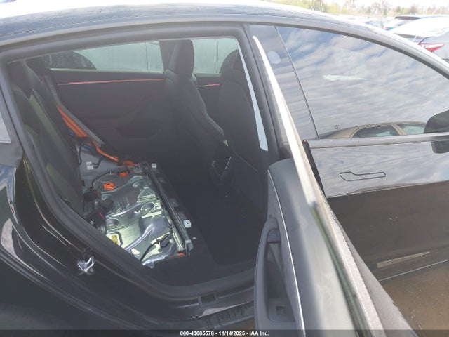 2025 TESLA MODEL 3 5YJ3E1EB8SF910076 Photo 7