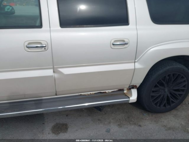 2005 CADILLAC ESCALADE ESV 3GYFK66N05G264889 Photo 5