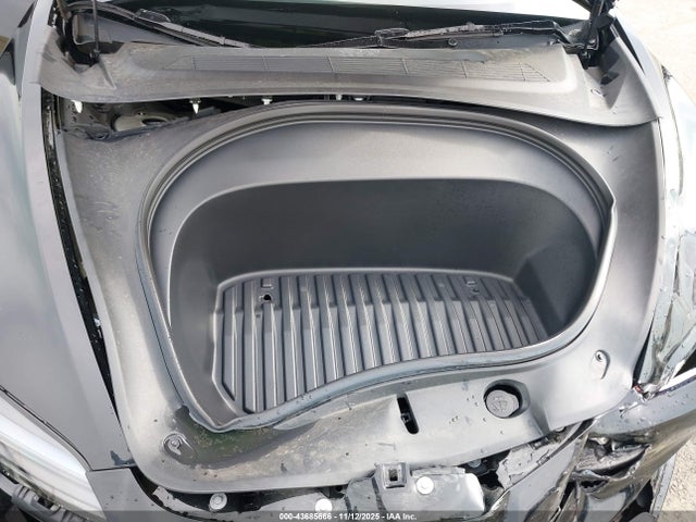 2024 TESLA MODEL 3 5YJ3E1EAXRF868625 Photo 9