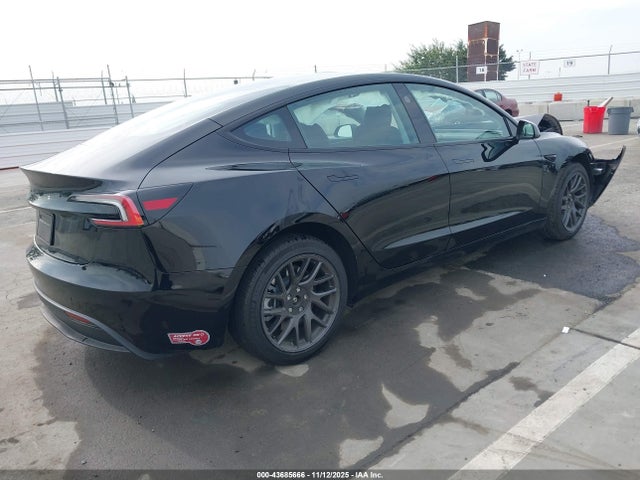 2024 TESLA MODEL 3 5YJ3E1EAXRF868625 Photo 3