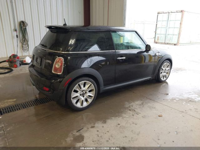 2010 MINI COOPER S WMWMF7C52ATX43014 Photo 3