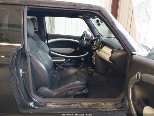 2010 MINI COOPER S WMWMF7C52ATX43014 Photo 4