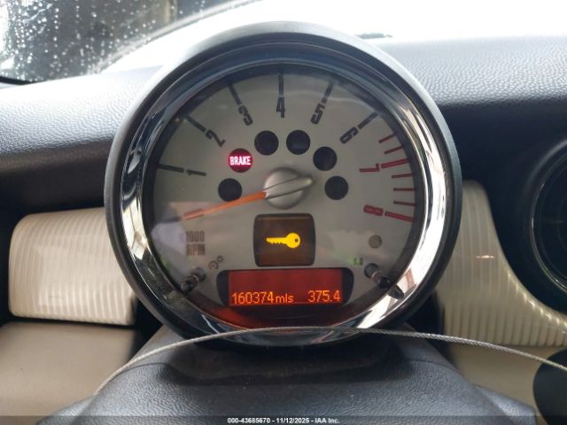 2010 MINI COOPER S WMWMF7C52ATX43014 Photo 6